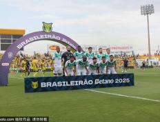 开云网址-湘(xiāng)超联赛风波：裁判(pàn)判(pàn)罸(fá)引发爭(zhēng)议，呼吁收紧判(pàn)罸(fá)尺度