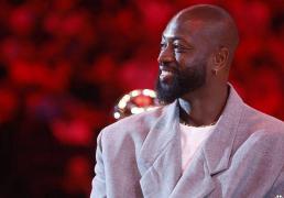 开云-德怀恩·韦德建议NBA全明(míng)星賽(sài)效仿NFL職(zhí)业碗賽(sài)季(jì)末举辦(bàn)，重燃比賽(sài)激情(qíng)