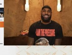 kaiyun-詹姆斯自曝曾认真考虑加盟NFL！停摆期收到海鹰队球衣并接受橄榄球训练