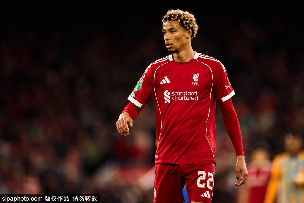 开运-琼斯成功传球122次，创造03-04赛季以来利物浦欧冠单场纪录