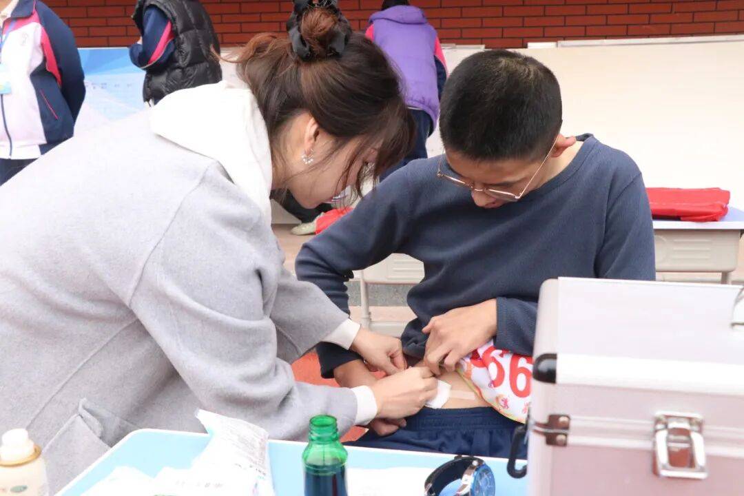 开云新闻-咸阳彩虹中学运动会精彩集锦